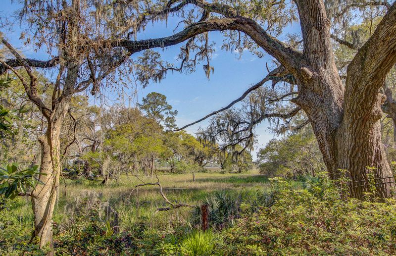 1650 Pierpont Ave, Charleston, SC 29414