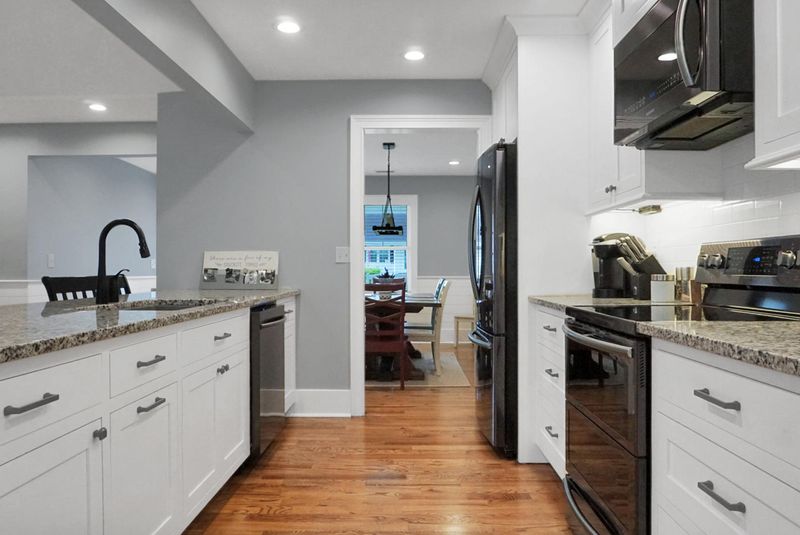 8120 Poplar Ridge Rd, North Charleston, SC 29406