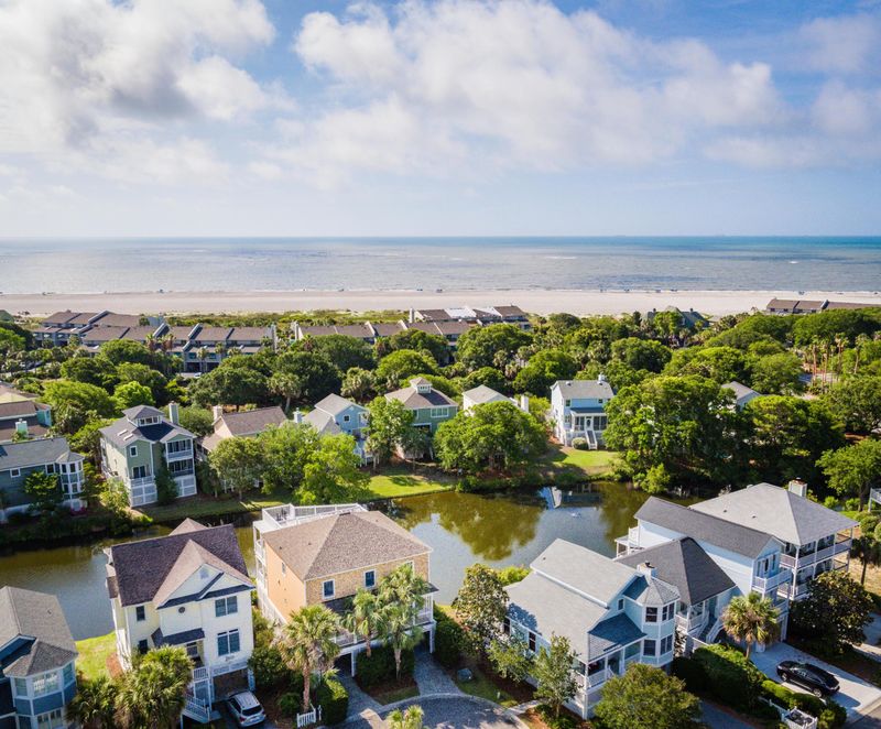 20 Pelican Reach, Isle Of Palms, SC 29451