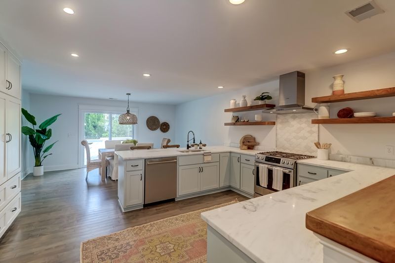 3401 Hartnett Blvd, Isle Of Palms, SC 29451