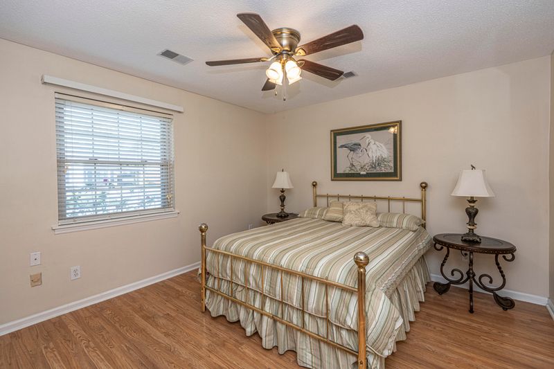 6 Coral Dr, Goose Creek, SC 29445