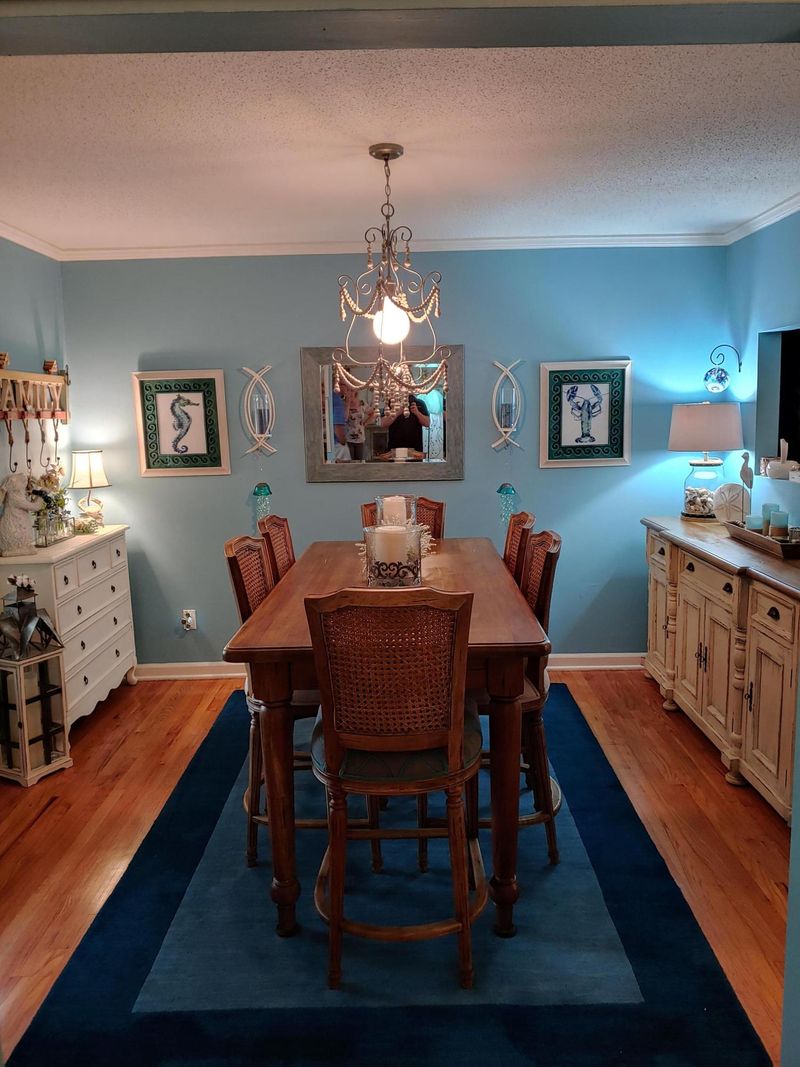 1050 Yeamans Hall Rd, Hanahan, SC 29410
