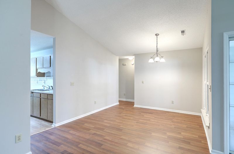 105 Tanager St, Summerville, SC 29483