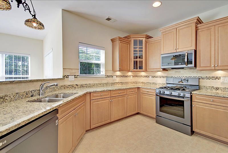 525 Chaff Ln, Moncks Corner, SC 29461