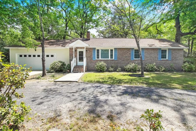 103 Old Country Club Rd, Summerville, SC 29483