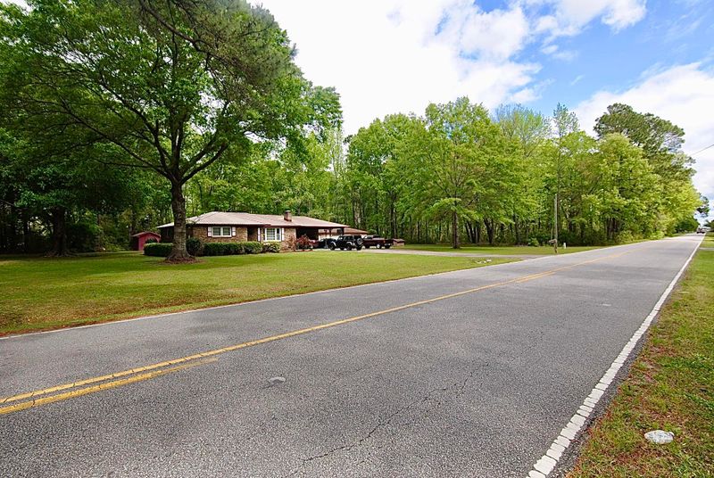 953 Whitesville Rd, Moncks Corner, SC 29461