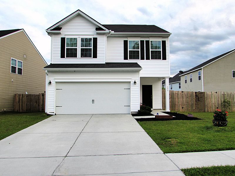 177 Longford Dr, Summerville, SC 29483