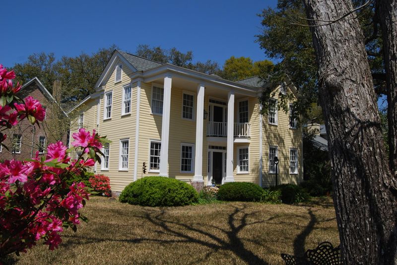 304 Bank St, Mount Pleasant, SC 29464