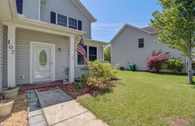 107 Graduate Ln, Ladson, SC 29456