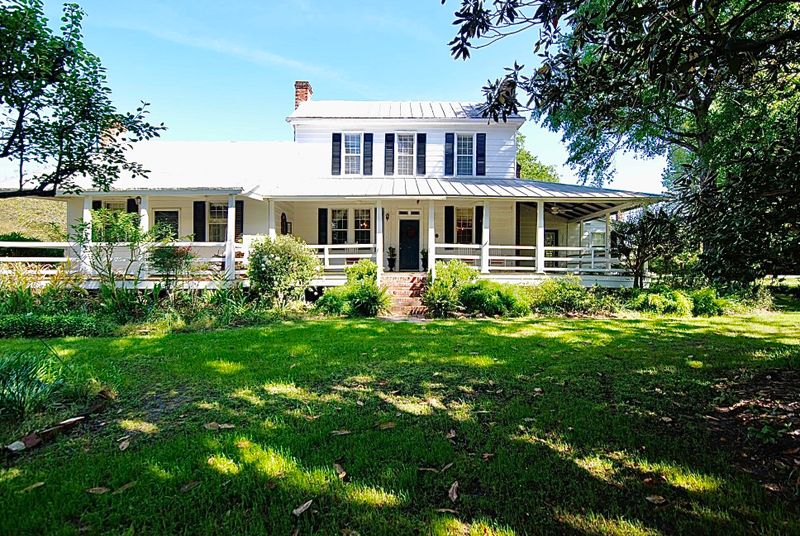 2005 Pinopolis Rd, Pinopolis, SC 29469
