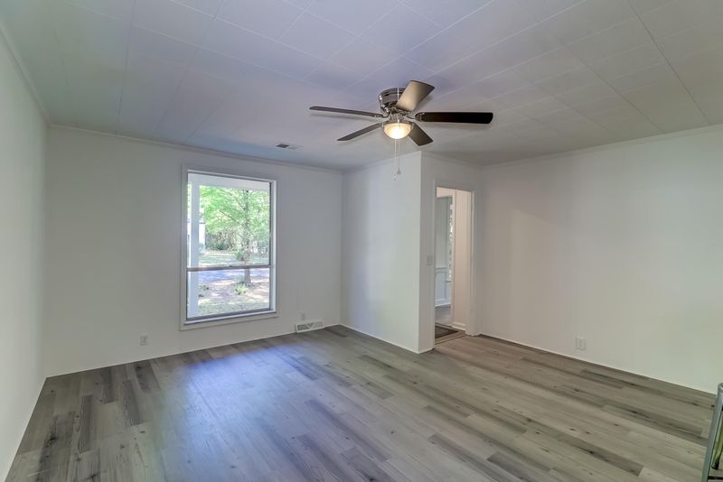 5737 Rickett Ave, Hanahan, SC 29410