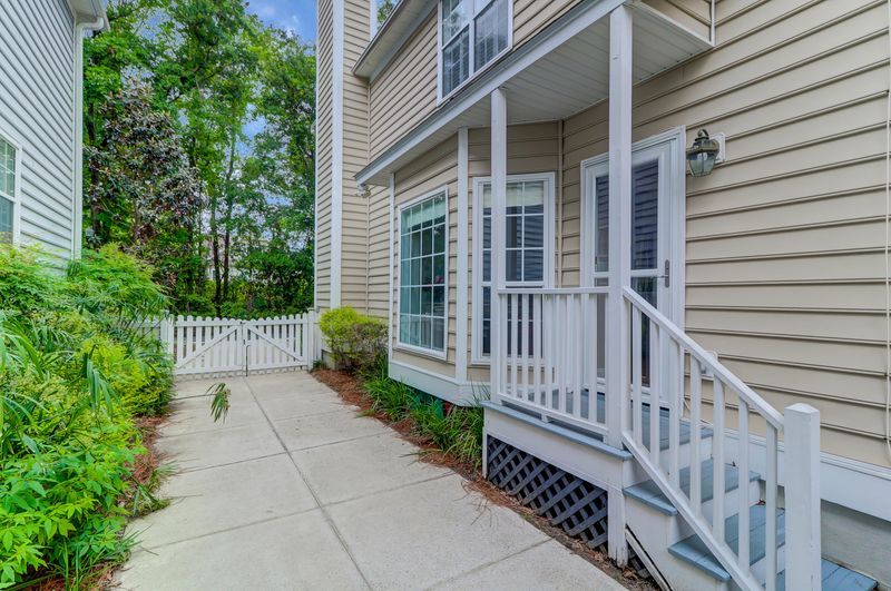 1057 Mathis Ferry Rd, Mount Pleasant, SC 29464