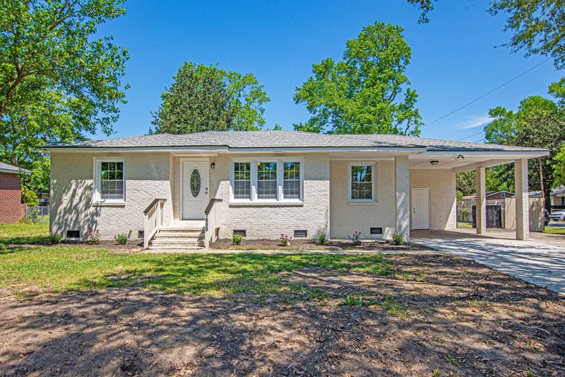 7000 Terrace Dr, North Charleston, SC 29406