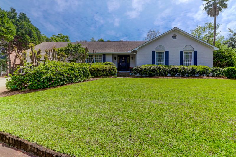 730 Milldenhall Rd, Mount Pleasant, SC 29464