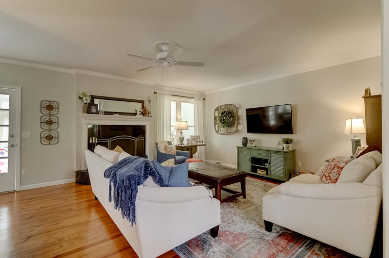 730 Milldenhall Rd, Mount Pleasant, SC 29464