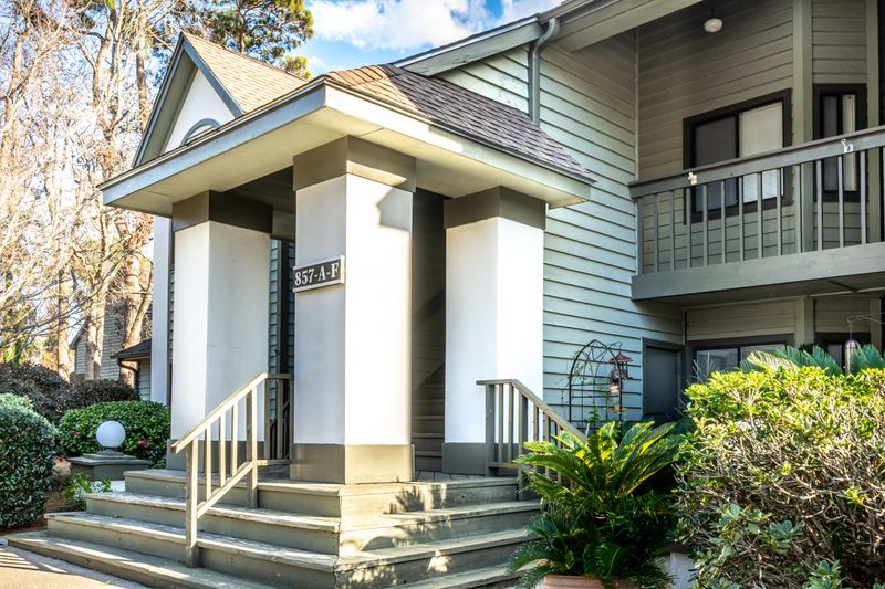 857 Liriope Ln #E, Mount Pleasant, SC 29464