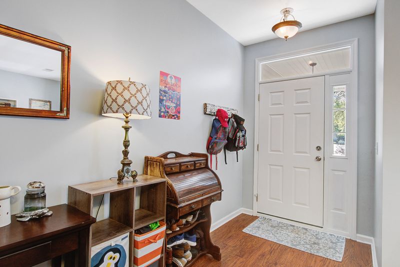 619 Majestic Oak Dr, Charleston, SC 29412