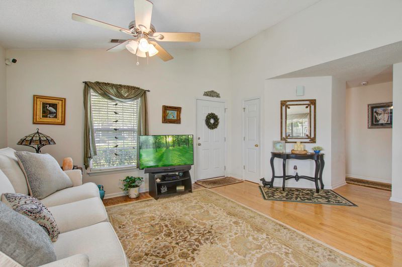 128 Blue Jasmine Ln, Summerville, SC 29483