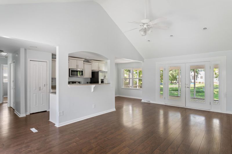755 Wexford Rd, Charleston, SC 29414