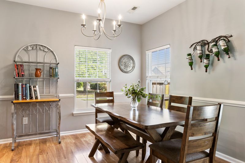 1182 Sunbronze Ct, Johns Island, SC 29455