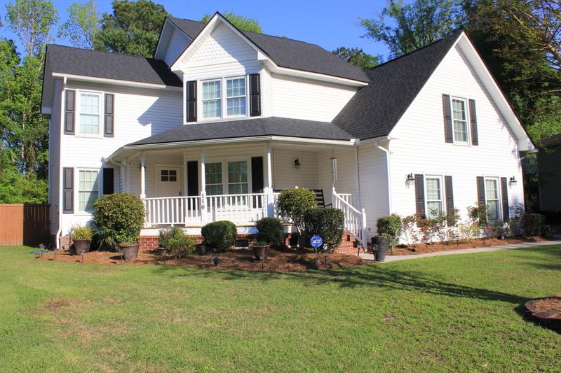 150 Winding Rock Rd, Goose Creek, SC 29445