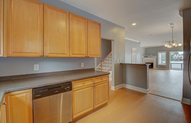 4929 Lake Palmetto Ln, North Charleston, SC 29418