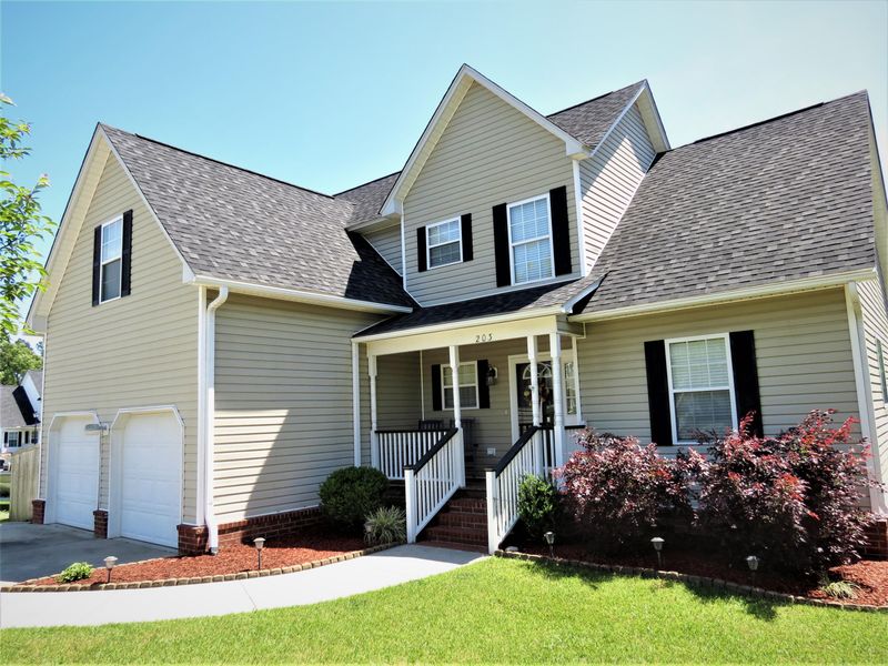 203 Somerset Dr, Goose Creek, SC 29445