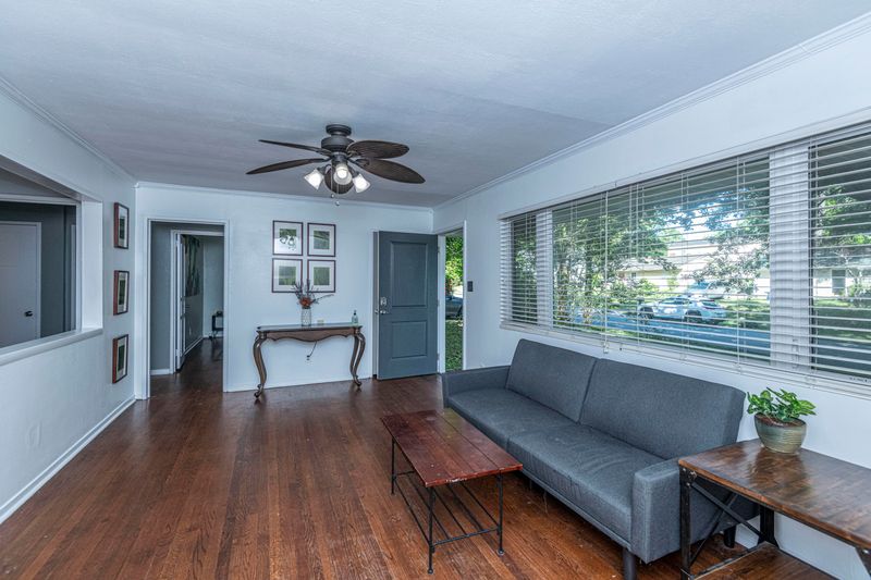 1127 Mount Batten Dr, Hanahan, SC 29410