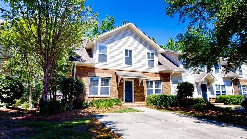 1683 Lauda Dr, Mount Pleasant, SC 29464