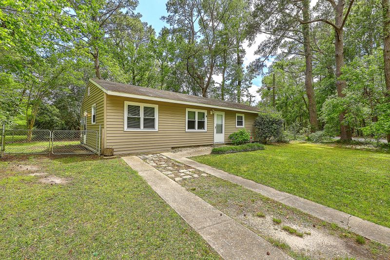 3597 Dunmovin Dr, Johns Island, SC 29455