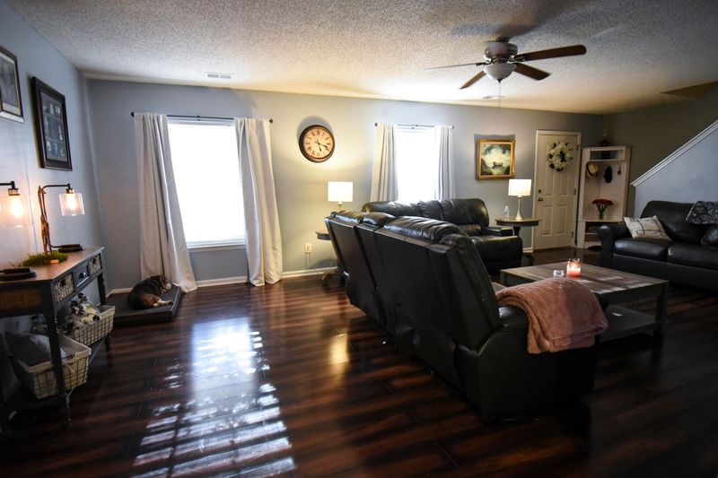 218 Trickle Dr, Summerville, SC 29483