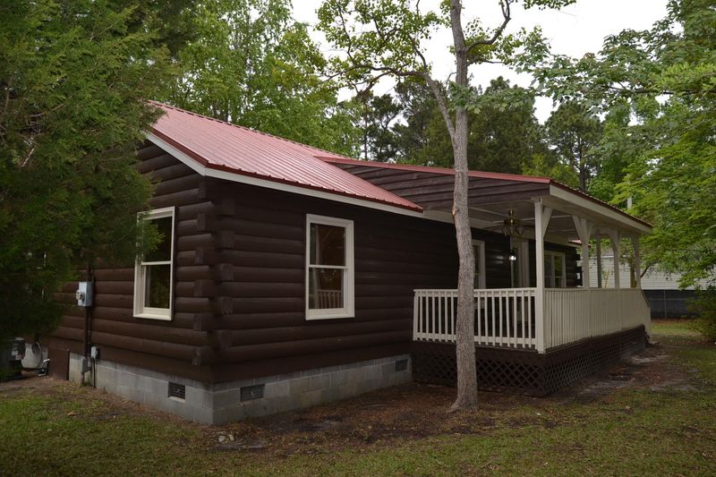 713 General Moultrie Dr, Bonneau, SC 29431