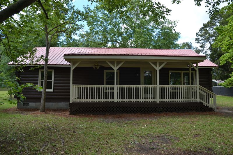 713 General Moultrie Dr, Bonneau, SC 29431