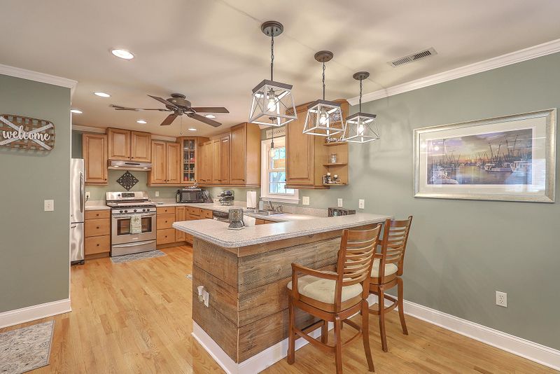 2153 Glendale Dr, Charleston, SC 29414