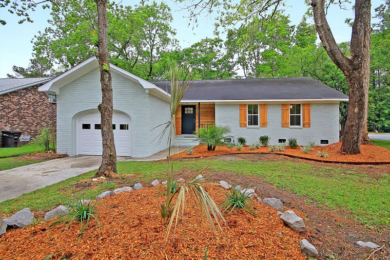 1532 Wakendaw Rd, Mount Pleasant, SC 29464