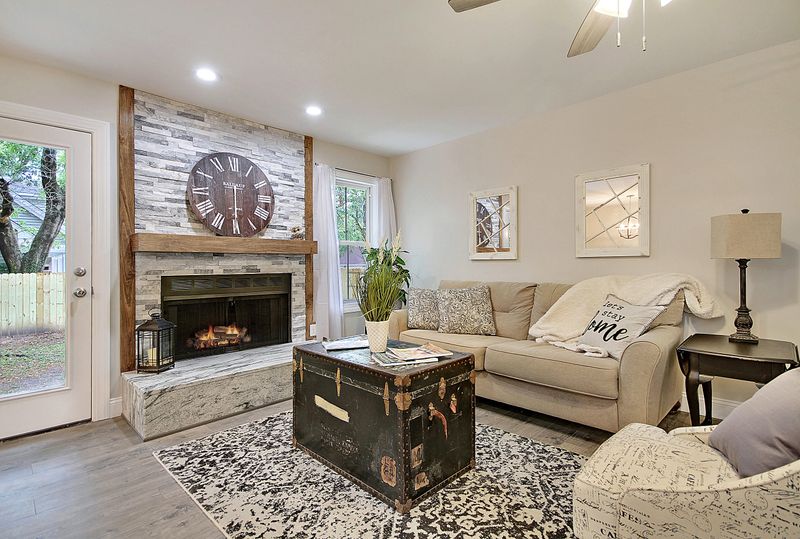 1532 Wakendaw Rd, Mount Pleasant, SC 29464