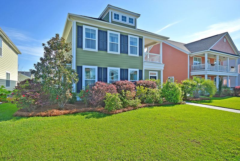 215 Amaryllis Ave, Summerville, SC 29483