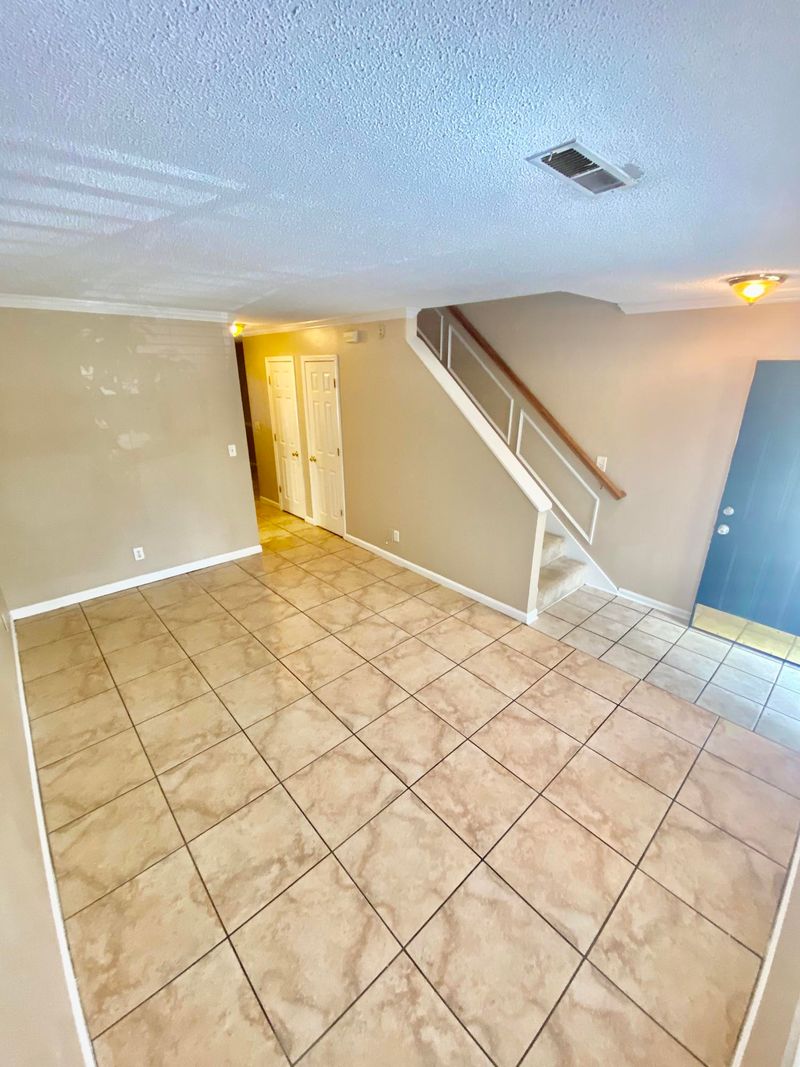 6239 Lucille Dr #17-F, North Charleston, SC 29406