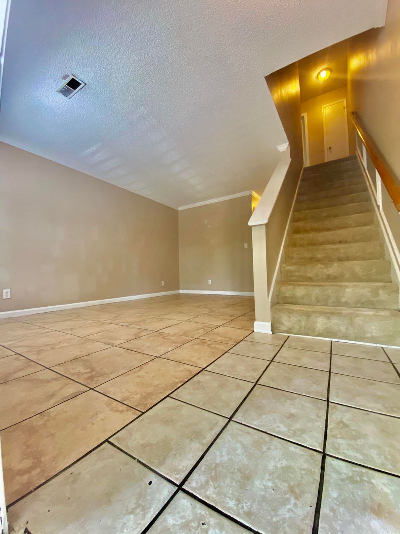 6239 Lucille Dr #17-F, North Charleston, SC 29406