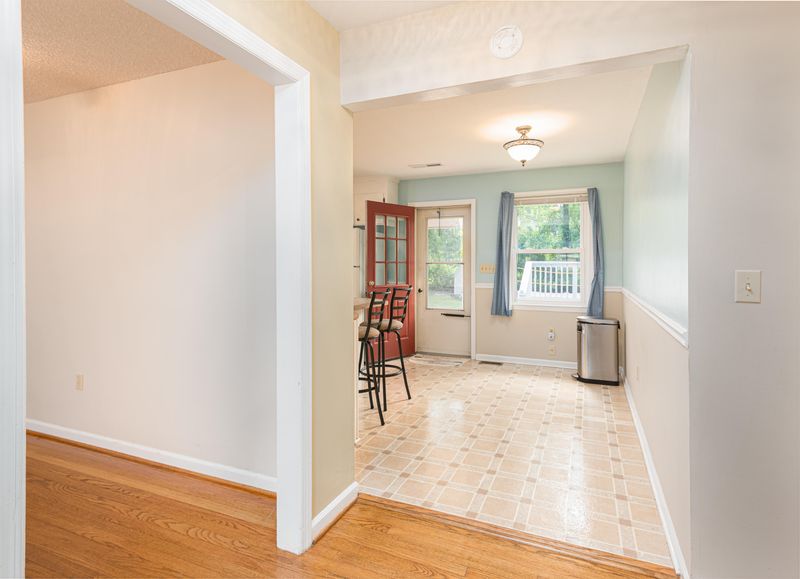 2226 Wood Ave, Charleston, SC 29414