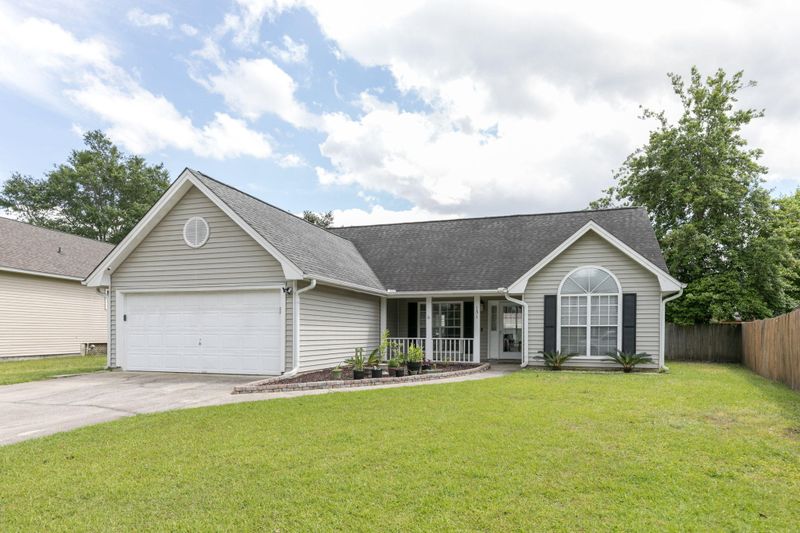 131 Expressway Dr, Summerville, SC 29486