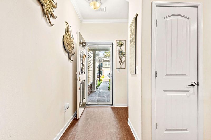 207 S Lamplighter Ln, Summerville, SC 29486