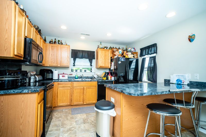 415 Truman Dr, Goose Creek, SC 29445