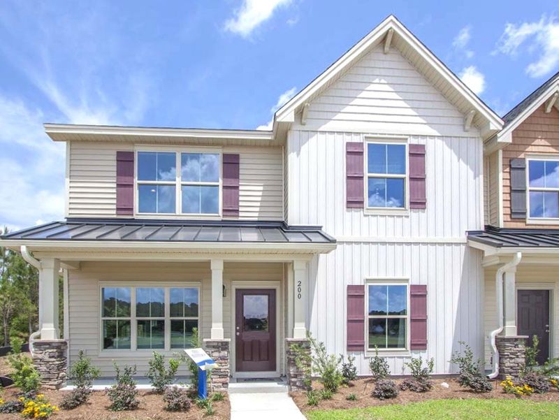 200 Swallowtail Ln, Goose Creek, SC 29445