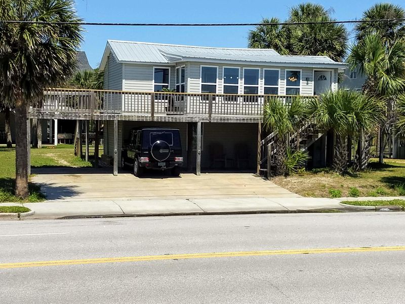 507 Palmetto Blvd, Edisto Beach, SC 29438