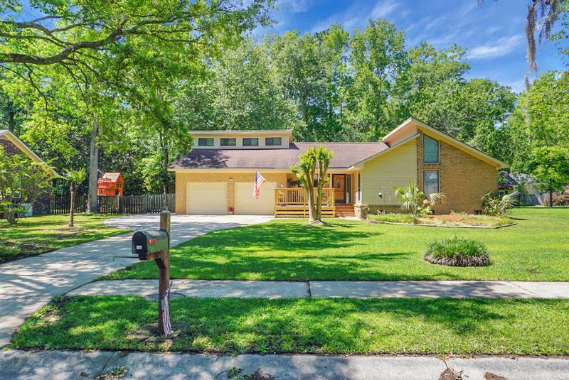 115 Comingtee, Summerville, SC 29485