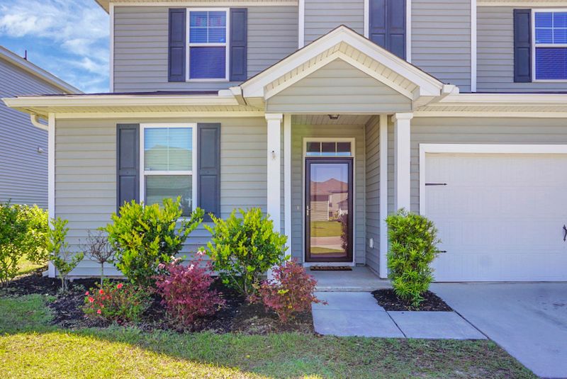 303 Gallant Fox Ct, Moncks Corner, SC 29461