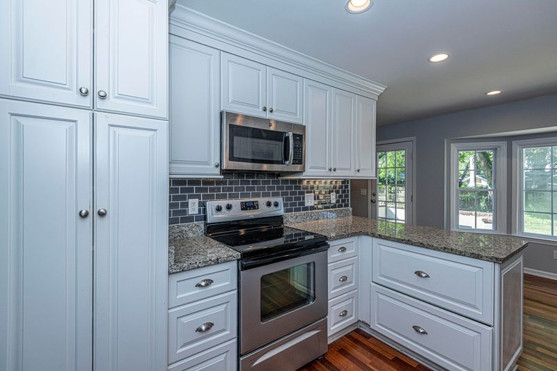 749 Leafwood Rd, Charleston, SC 29412