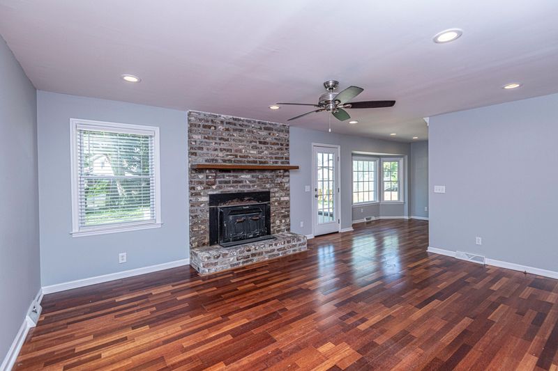 749 Leafwood Rd, Charleston, SC 29412