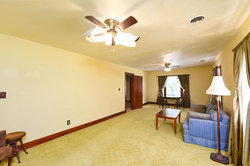 670 York St, Mount Pleasant, SC 29464